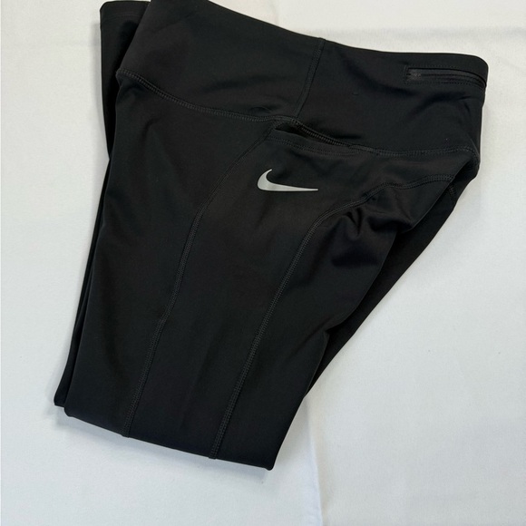 Nike Black Capris Slim Fit Pants - Picture 6 of 8